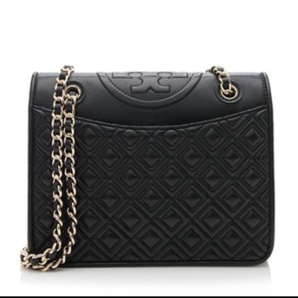 Fleming Medium Quilted Shoulder Bag, Black